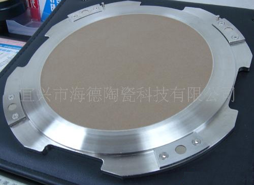 Microporous ceramic material for vacuum suction cup in electronic industry